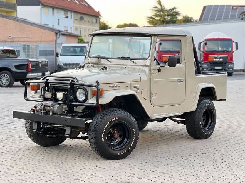 Land Cruiser
