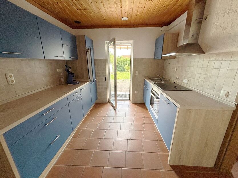 **RESERVIERT** Charmantes Einfamilienhaus mit vielseitig nutzbarem Nebengebäude 5 zimmer