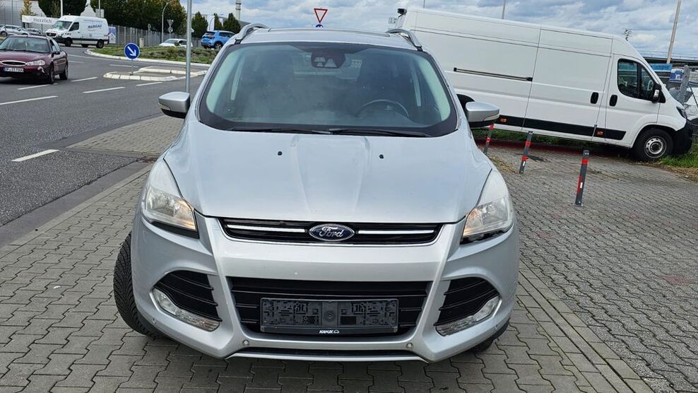 Ford Kuga 225.330 km 5.500 € Dietzenbach 63128