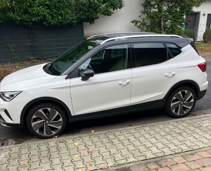Seat Arona 10.000 km 23.900 € Frankfurt 60323