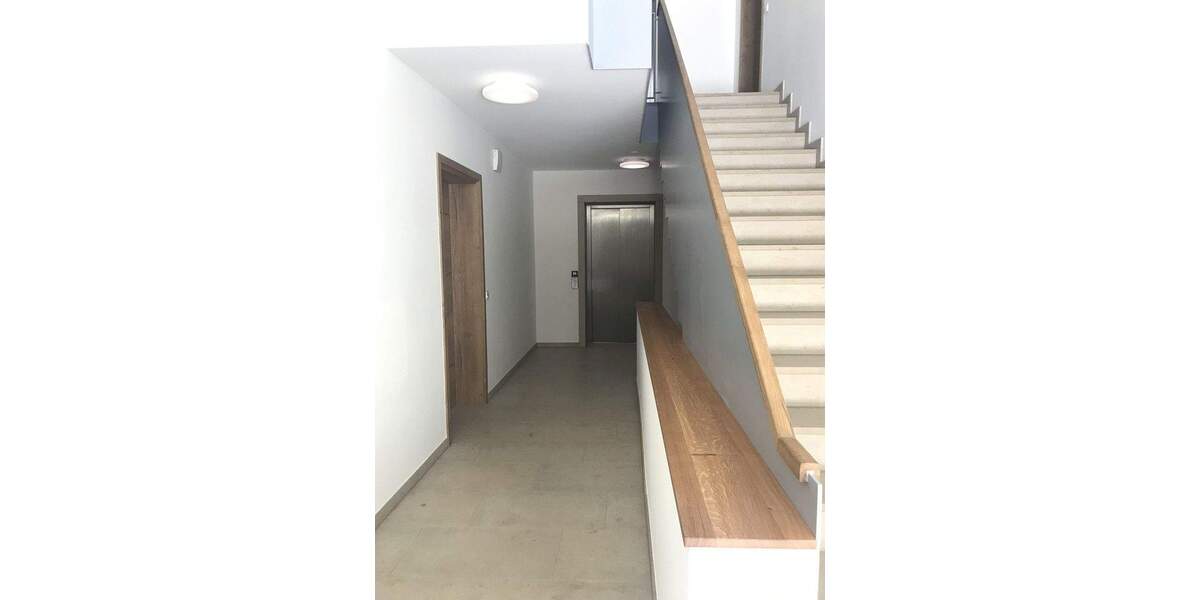 Etagenwohnung Dreieich Buchschlag - 3 Zimmer, 115 m&sup2;, 2.300&euro; | Angebot:25649786