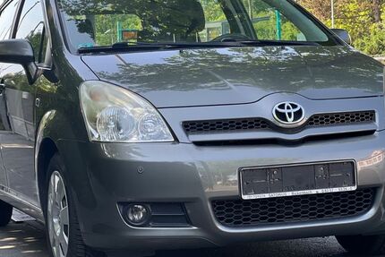 Toyota Corolla Verso 128.700 km 4.980 € Frankfurt 60599