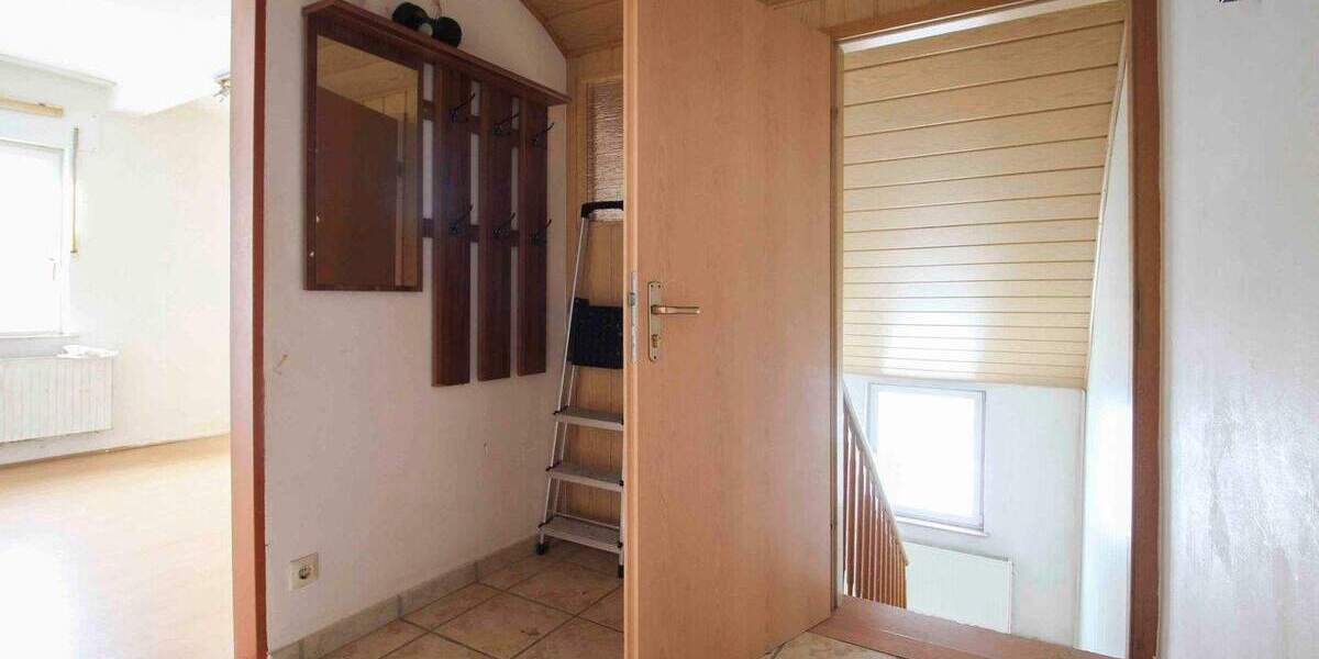 Einfamilienhaus Hanau Großauheim - 6 Zimmer, 270.000&euro; | Angebot:25715899