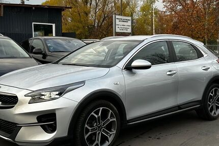 Kia XCeed 74.987 km 17.499 € Frankfurt am Main 60486