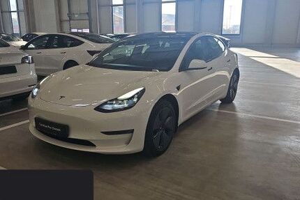 Tesla Model 3 70.582 km 28.900 &euro; Hanau 63457