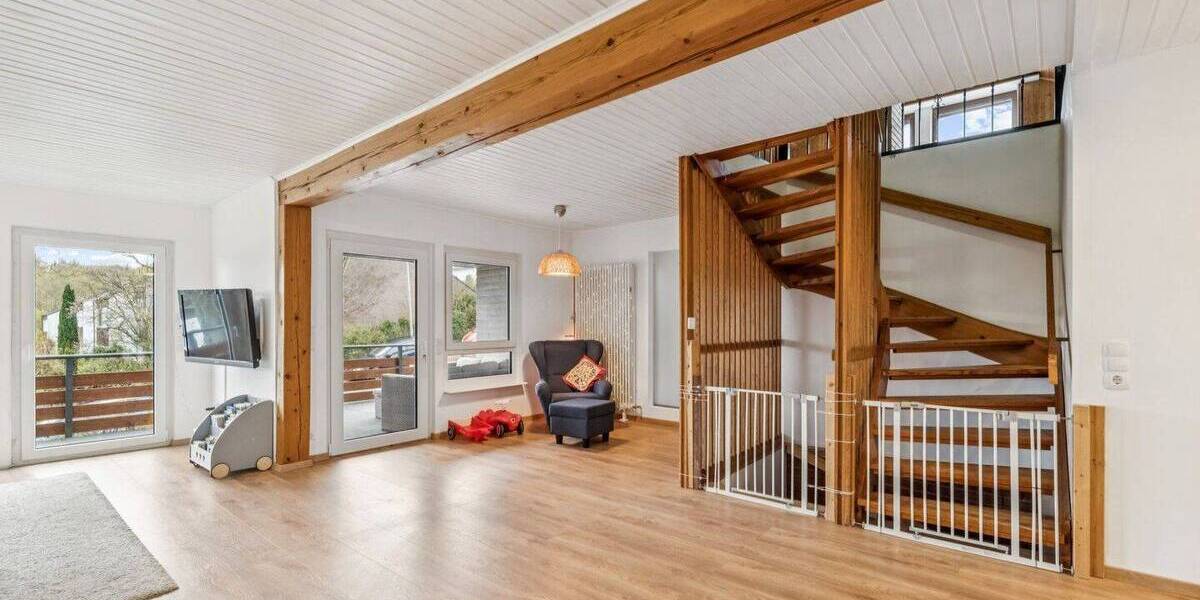 Einfamilienhaus Eppstein Vockenhausen - 8 Zimmer, 250 m&sup2;, 749.000&euro; | Angebot:26094118