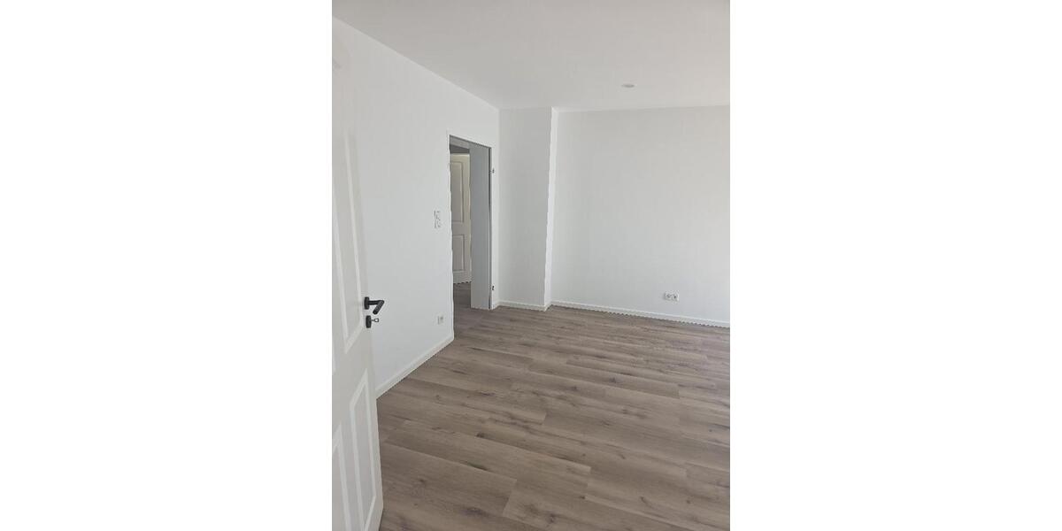 Erdgeschoßwohnung Eschborn - 5 Zimmer, 133 m&sup2;, 1.850&euro; | Angebot:26621148