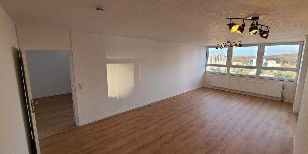 2,5-Zi.-Wohnung mit Einbauküche, Bad, Balkon und Tiefgaragenplatz (Darmstadt) 2 zimmer