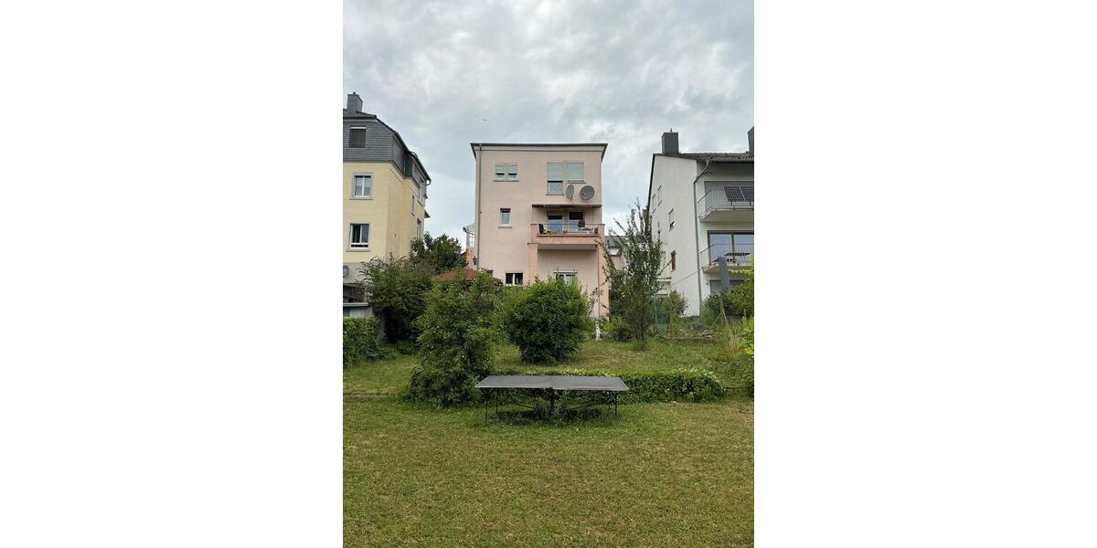 Bergen-Enkheim: Haus mit 7 Zimmer zum Sanieren! Panoramablick! 7 zimmer