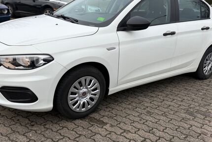 Fiat Tipo 54.540 km 6.499 &euro; Hanau 63452