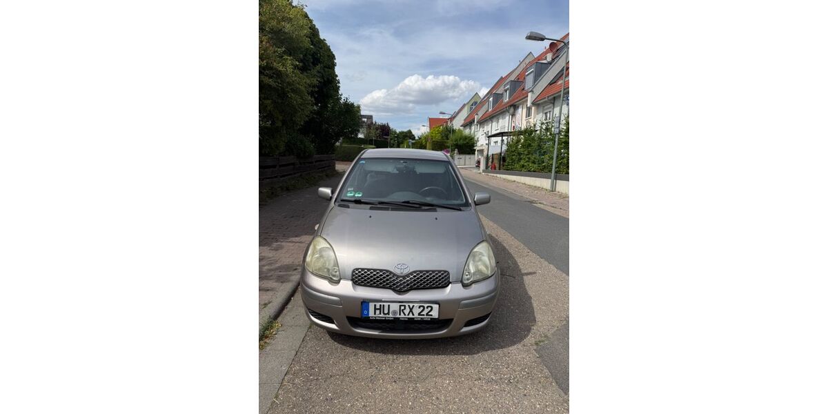 Toyota Yaris 212.180 km 1.999 &euro; Frankfurt 60388