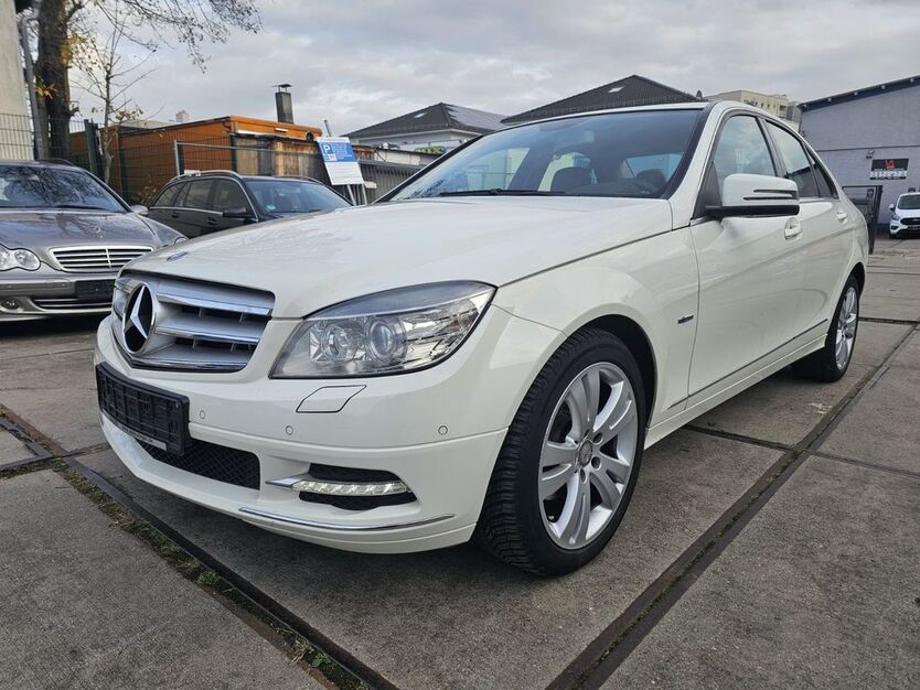 Mercedes-Benz C 180 136.000 km 10.400 € Hattersheim 65795