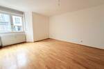 *TOP* Frankfurt-Bockenheim: Eigentumswohnung mit zusätzlichem Wohn-Hobbyraum und Stellplätzen 2 zimmer