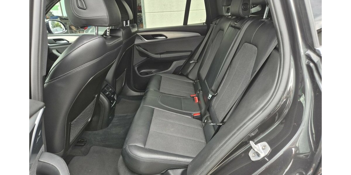 BMW X3 xDrive 20 i xLine, HUD, Kamera, Ambientebeleuch 70.000 km 23.790 &euro; Rodgau 63110