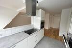 Sanierte Dachgeschosswohnung mit großer Terrasse und EBK 3 zimmer
