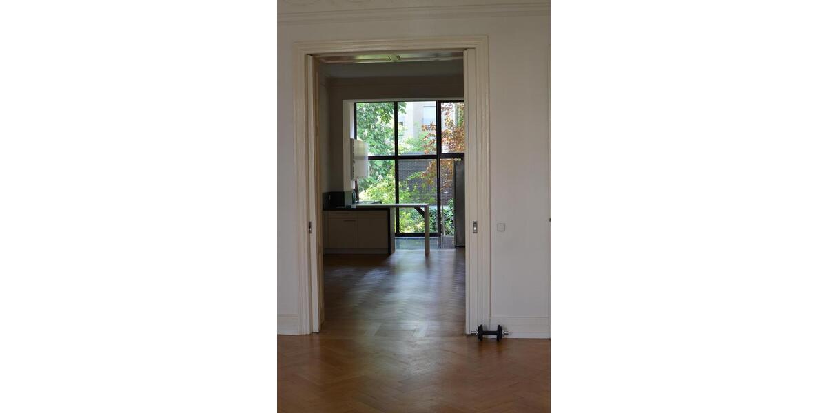 Hochparterre Frankfurt am Main Bockenheim - 3 Zimmer, 97 m&sup2;, 2.250&euro; | Angebot:26267023