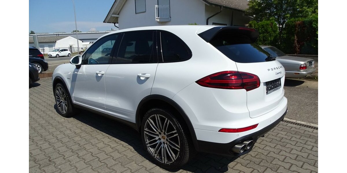 Porsche Cayenne S 4,2l Diesel Pano, Navi, 21 Zoll, Standhe 229.443 km 22.990 &euro; Rodgau 63110