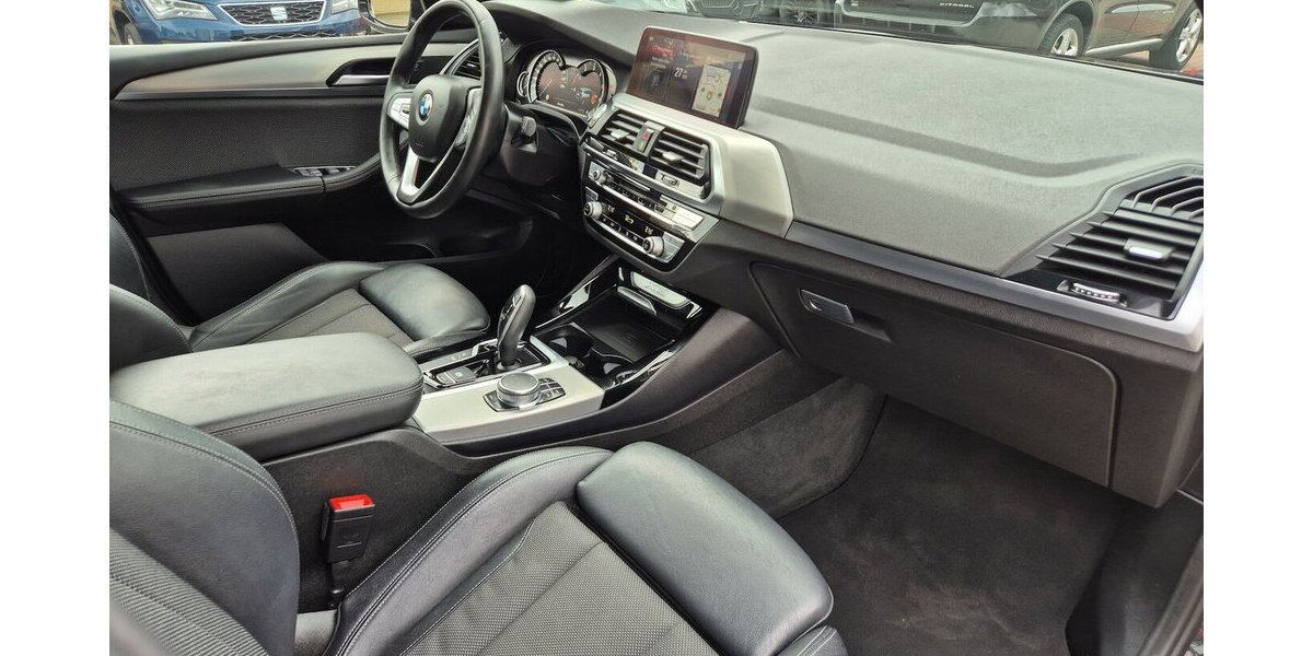 BMW X3 xDrive 20 i xLine, HUD, Kamera, Ambientebeleuch 70.000 km 23.790 &euro; Rodgau 63110