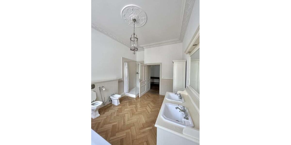 Etagenwohnung Frankfurt am Main Süd - 4 Zimmer, 180 m&sup2;, 4.500&euro; | Angebot:25307987
