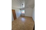 Großzügige 2-Zimmer-Dachgeschosswohnung m. Winterbalkon, Stellplatz u. beghbr. Kleiderschrank - Appartement Mörfelden-Walldorf Walldorf | Angebot:26966642
