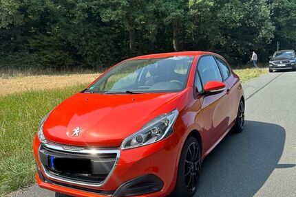 Peugeot 208 85.000 km 5.300 € Usingen 61250