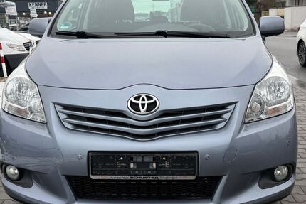 Toyota Verso 106.720 km 10.699 &euro; Dietzenbach 63128