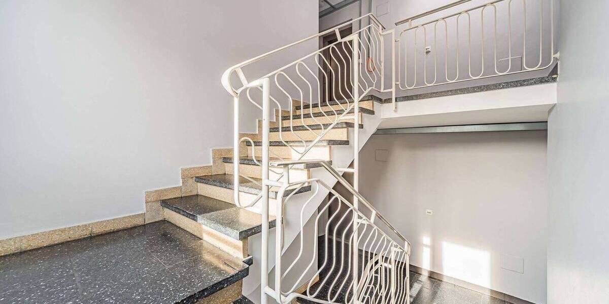 Etagenwohnung Frankfurt am Main Bahnhofsviertel - 2 Zimmer, 55 m&sup2;, 1.580&euro; | Angebot:26154035
