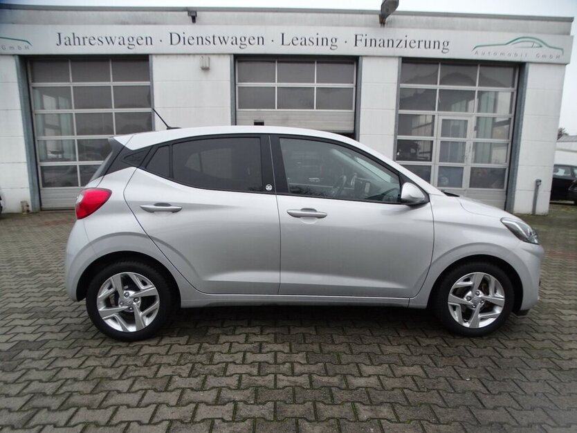 Hyundai i10 1,0l Edition 30 Klima, Spurhalteassistent, App 35.424 km 11.790 € Rodgau 63110