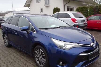 Toyota Avensis 200.000 km 6.890 &euro; Rodgau-Nieder Roden 63110