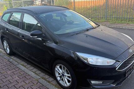 Ford Focus 227.300 km 2.900 &euro; Hanau 63452