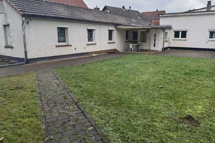 Haus in top Lage auf großem Grundstück in Raunheim zu verkaufen