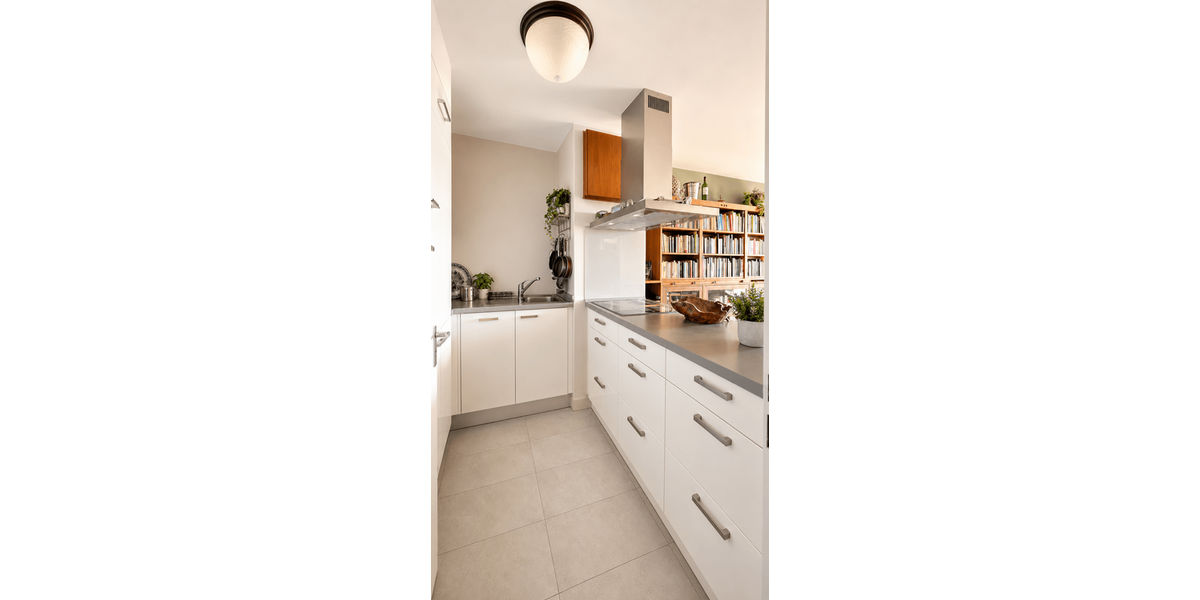 Etagenwohnung Kronberg im Taunus - 2 Zimmer, 76 m&sup2;, 1.650&euro; | Angebot:26854265