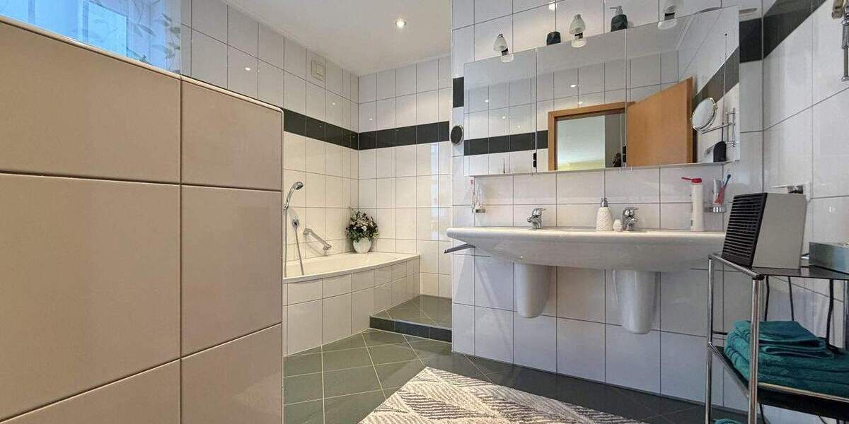 Etagenwohnung Obertshausen Hausen - 3 Zimmer, 145 m&sup2;, 419.000&euro; | Angebot:24827396