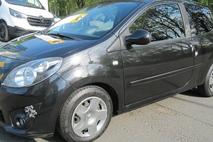 Renault Twingo Night & Day 94.077 km 1.999 &euro; Schwalbach/Taunus 65824