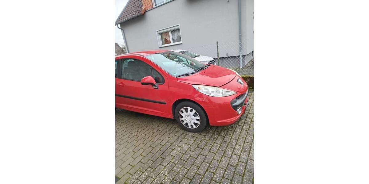 Peugeot 207 165.000 km 950 &euro; Dreieich 63303