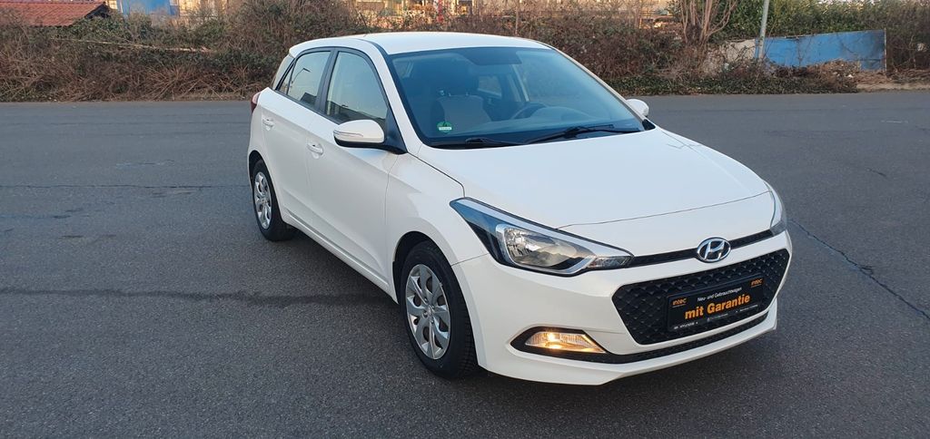 Hyundai i20 82.000 km 7.300 &euro; Frankfurt am Main 60386