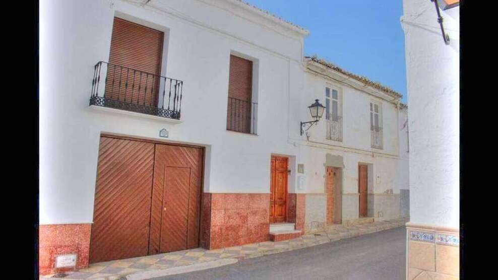 Haus zum Kaufen in Riogordo 186.000 € 230 m²