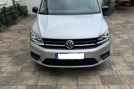 VW Caddy Maxi 75.450 km 11.999 &euro; Offenbach 63073