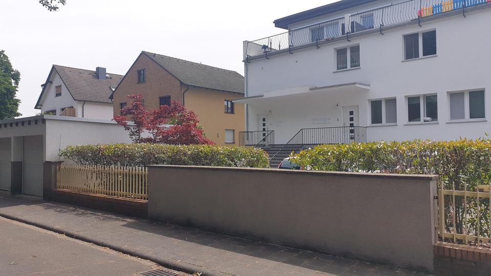 Luxuriöse Penthousewohnung mit Gewerberaum in Heusenstamm am Waldrand und Waldsee 4.5 zimmer