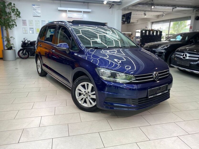 VW Touran 143.132 km 19.950 € Neu-Isenburg 63263