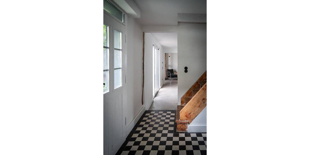 Einfamilienhaus Frankfurt am Main Niederursel - 8 Zimmer, 180 m&sup2;, 950.000&euro; | Angebot:26877564