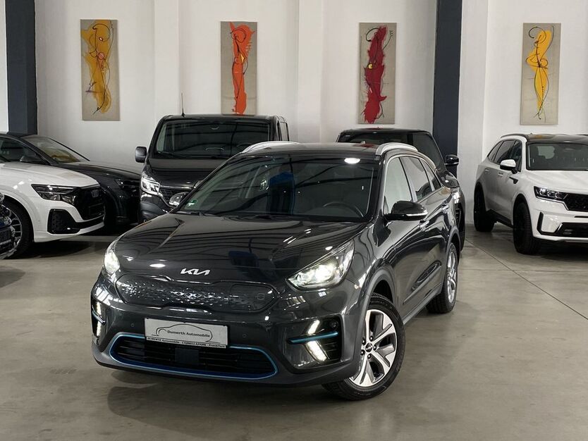 Kia Niro 26.602 km 25.880 € Frankfurt 60386