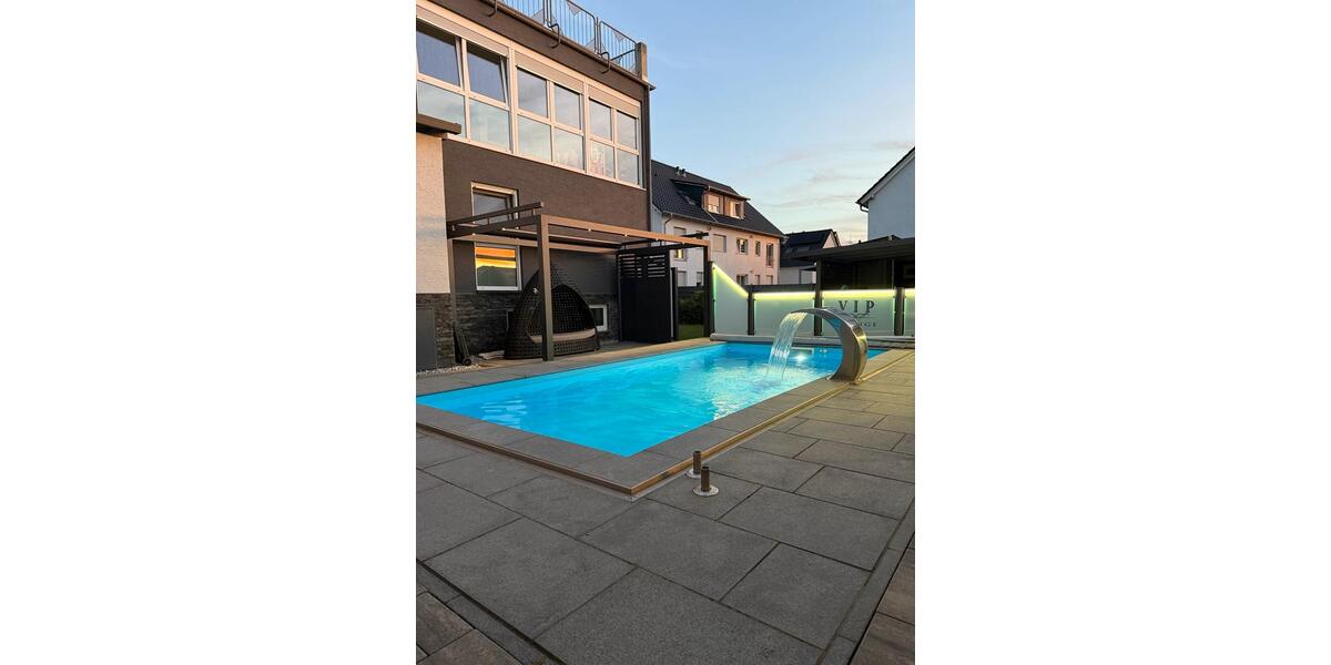 Exklusiv Mehrfamilienhaus +Sep.Haus ..Pool Halle Werkstatt usw zimmer