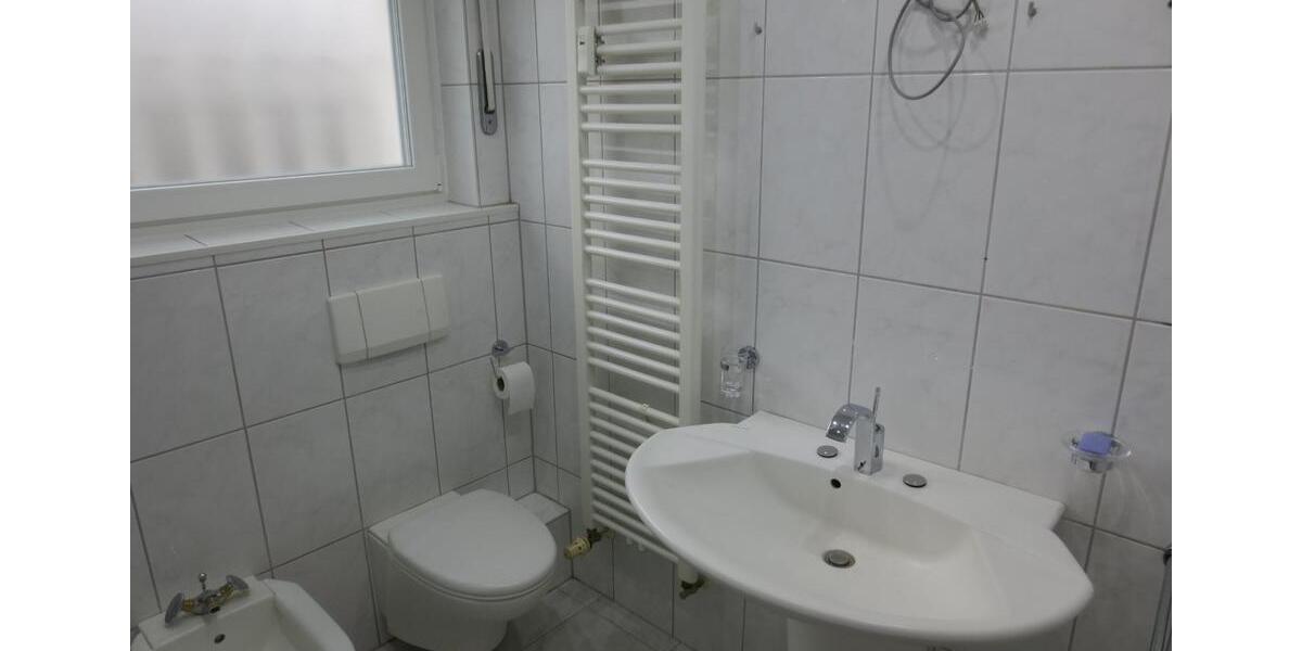 Attraktive 95 m² teilmöblierte Wohnung in Offenbach Bürgel 3 zimmer