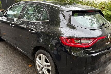 Renault Megane 180.255 km 8.330 € Frankfurt am Main 60389