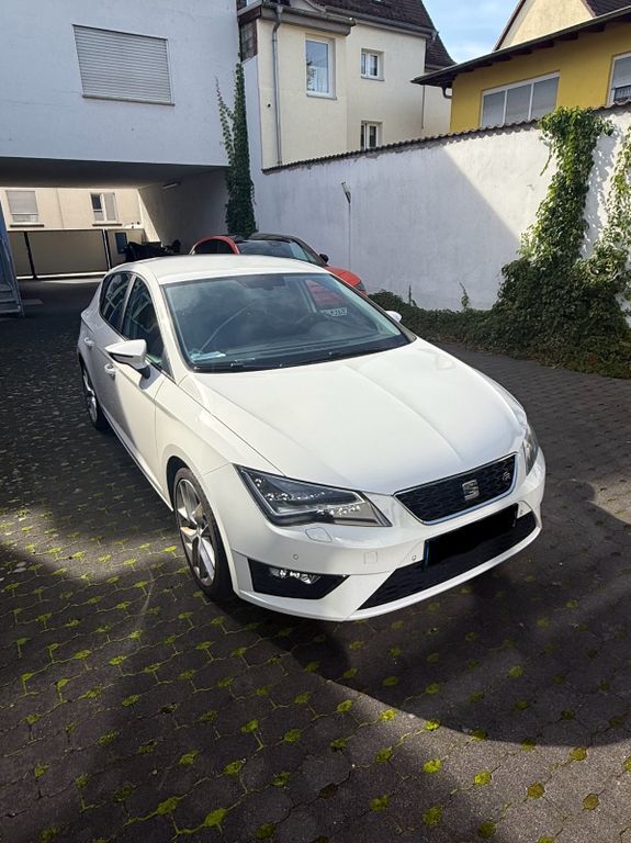 Seat Leon 146.115 km 12.400 € Kelsterbach 65451