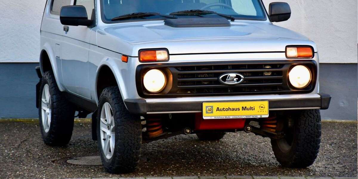 Lada Niva 9.200 km 19.500 &euro; Limeshain 63694