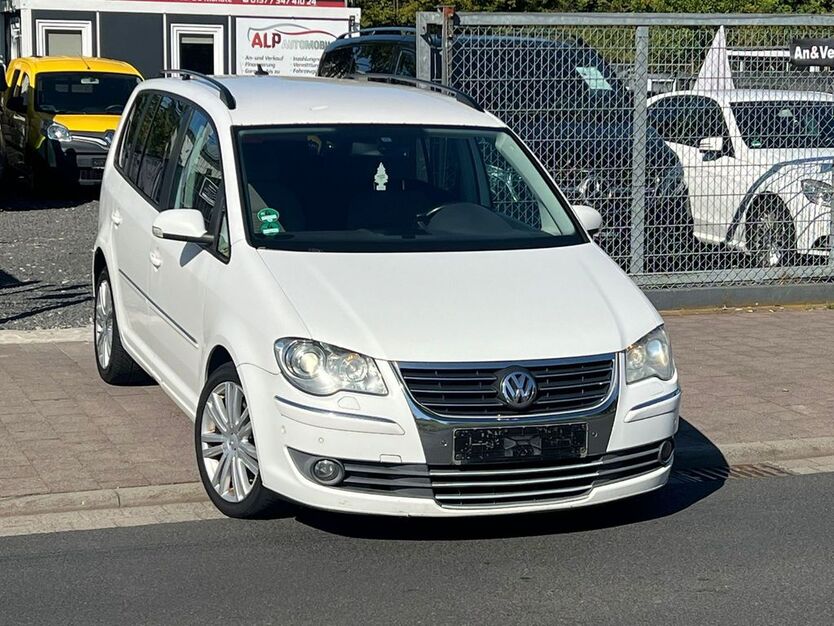 VW Touran 210.000 km 3.499 € Maintal 63477