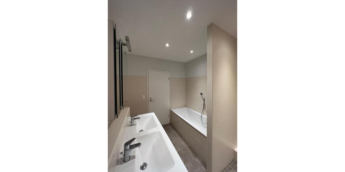 Etagenwohnung Stockstadt am Main - 5 Zimmer, 135 m&sup2;, 1.550&euro; | Angebot:25852630