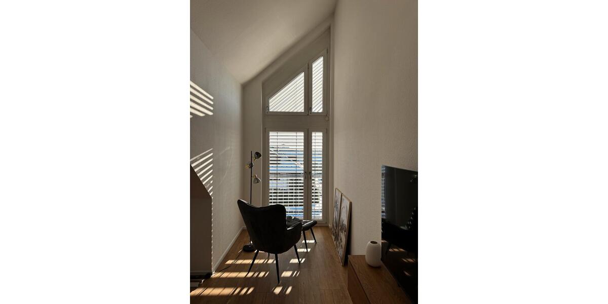 Dachgeschoßwohnung Aschaffenburg Damm - 2 Zimmer, 69 m&sup2;, 1.970&euro; | Angebot:24394583